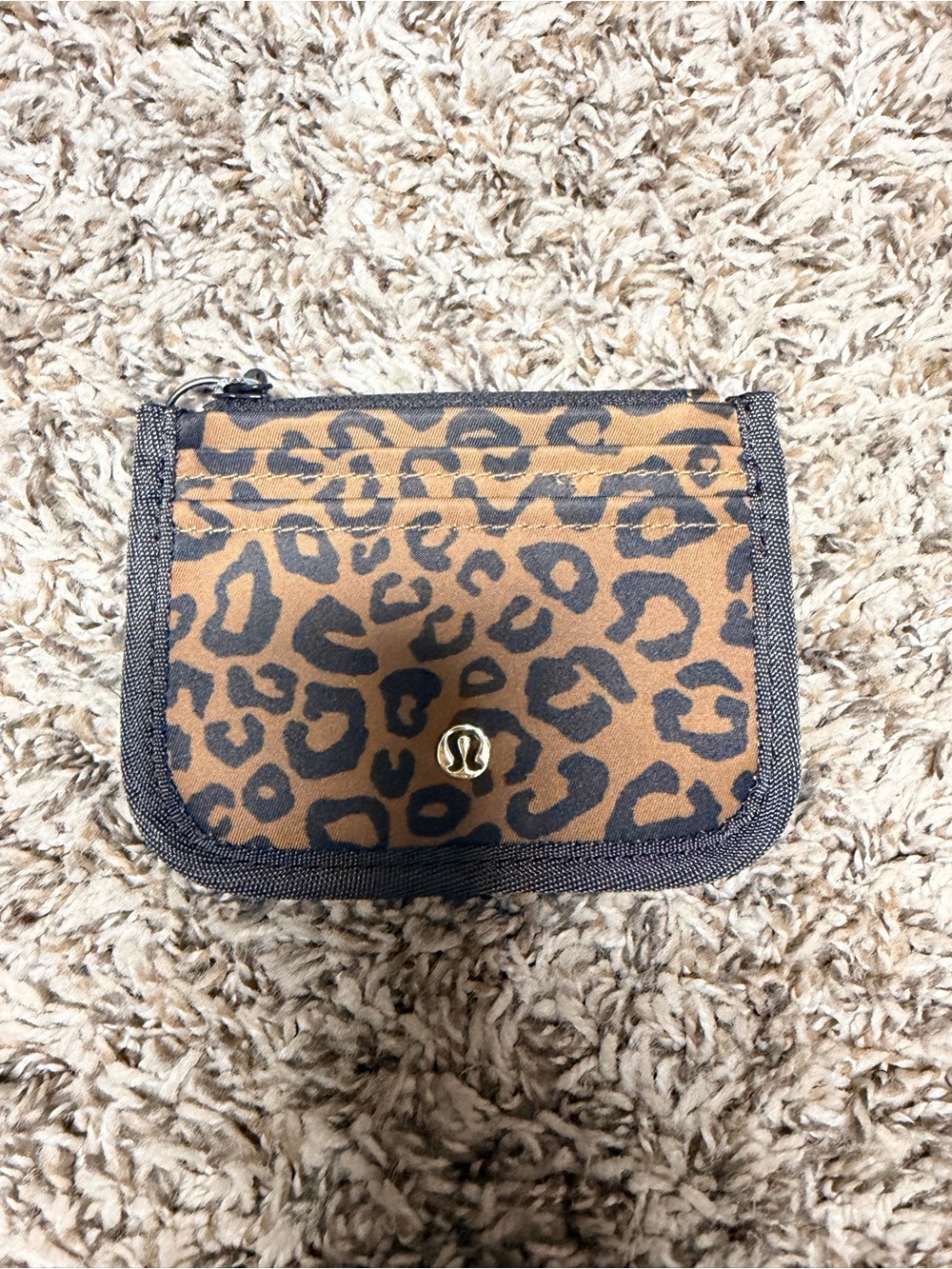 Lululemon wallet